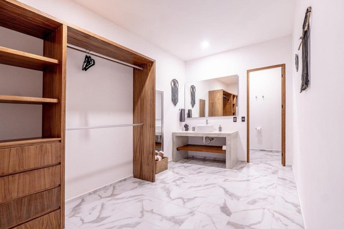 Magnificent One Block From Playacar * Playa del Carmen
