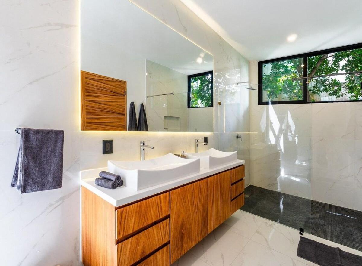 Magnificent One Block From Playacar Apartment