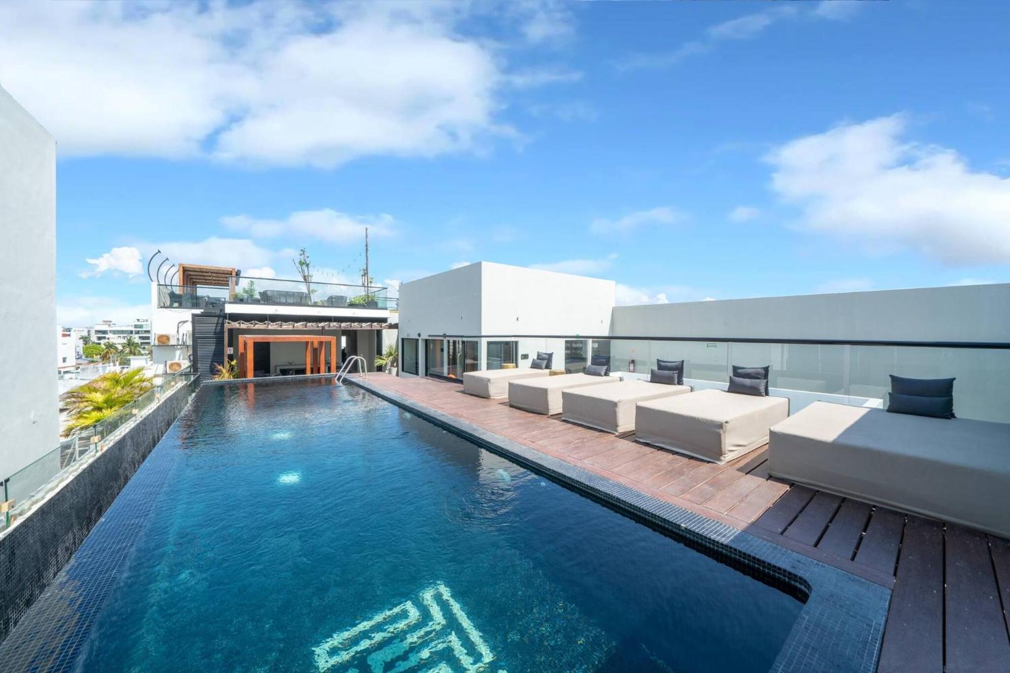 Apartment 1 Bedroom With Rooftop Pool & Bar - At It Residences - Iris