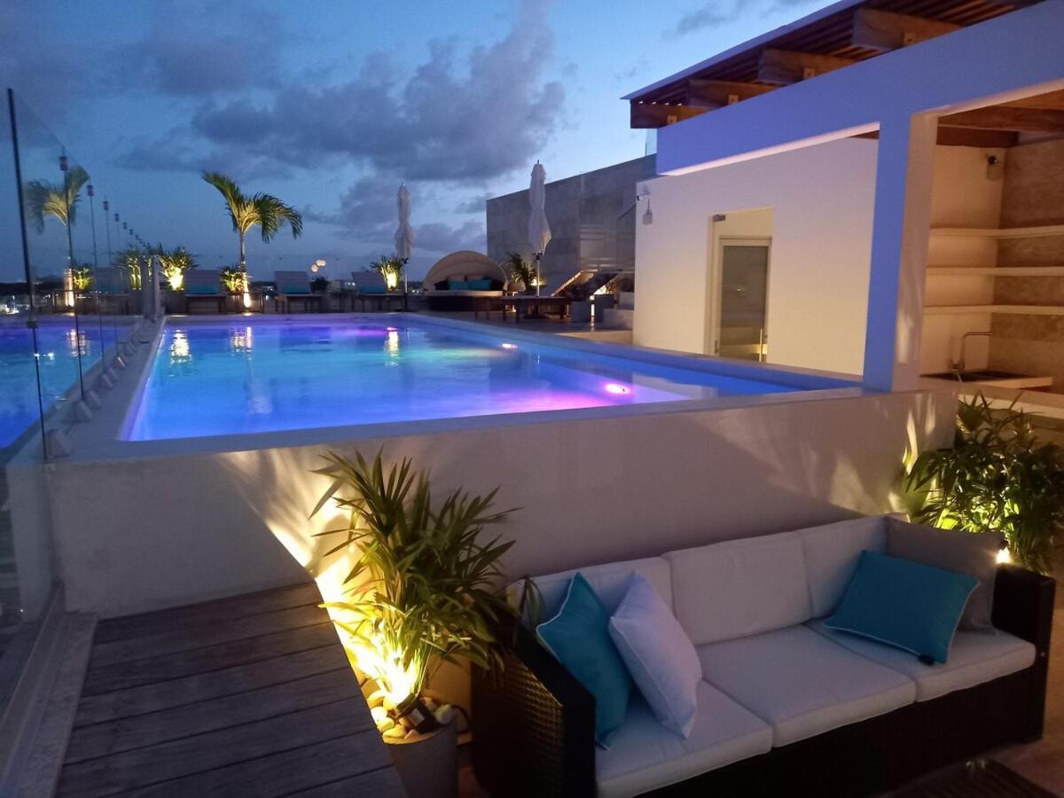Nordic - Walking To - King Size Bed Playa del Carmen