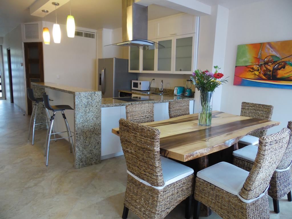 Mimosa Tree Aparthotel