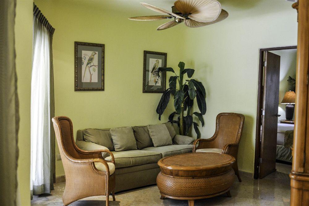 Hotel Blue Parrot On 5th Avenue Playa del Carmen