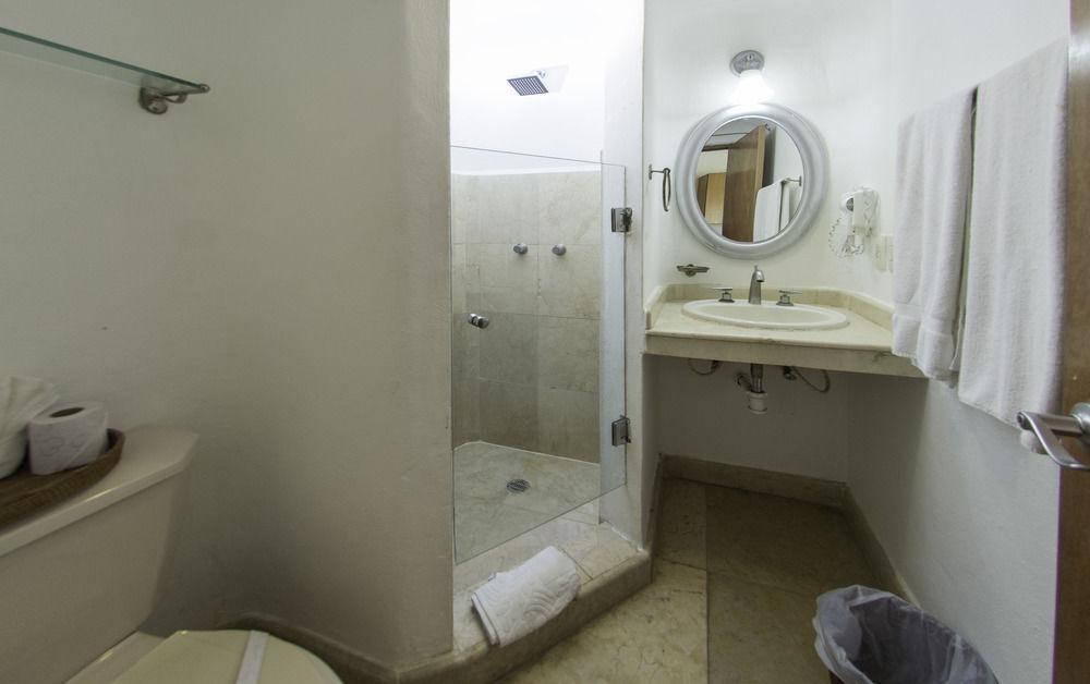 Hotel Blue Parrot On 5th Avenue 3*