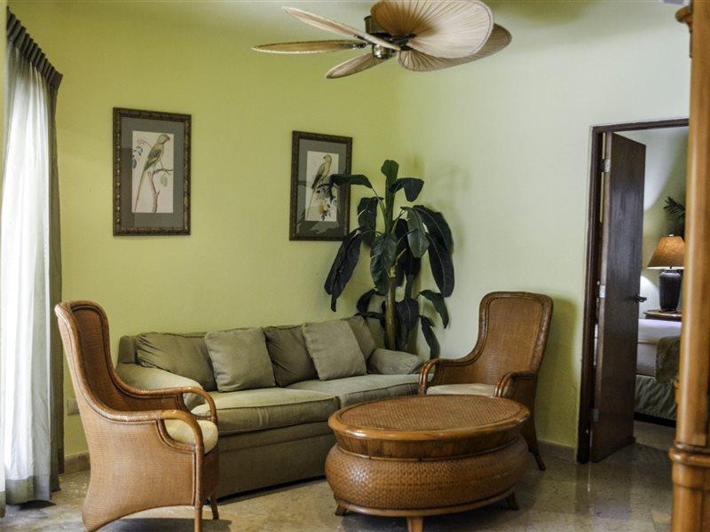 Blue Parrot 4*