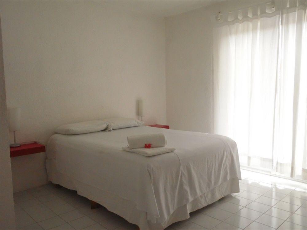 Tropical Casablanca Party Zone Hotel