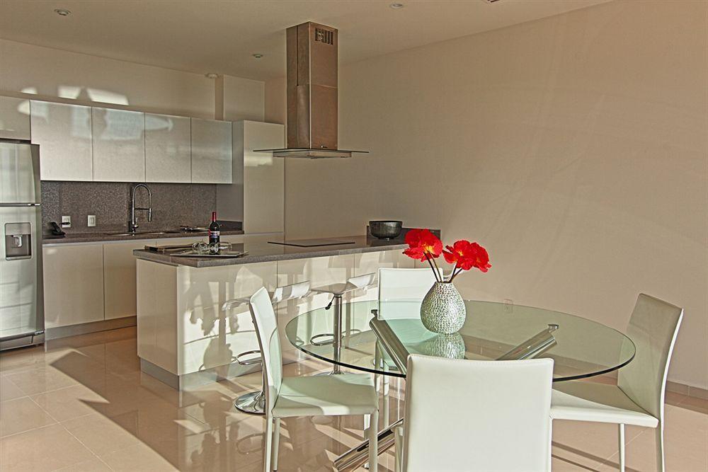 5th Avenue Apartahotel 4*