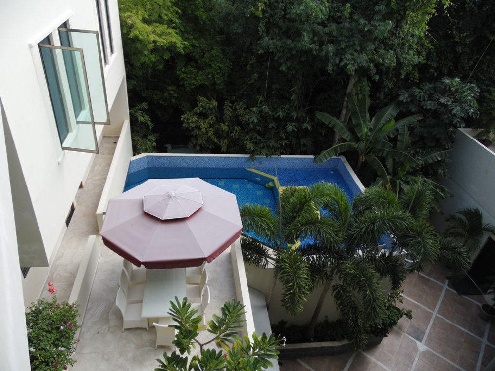 Mimosa Tree Aparthotel