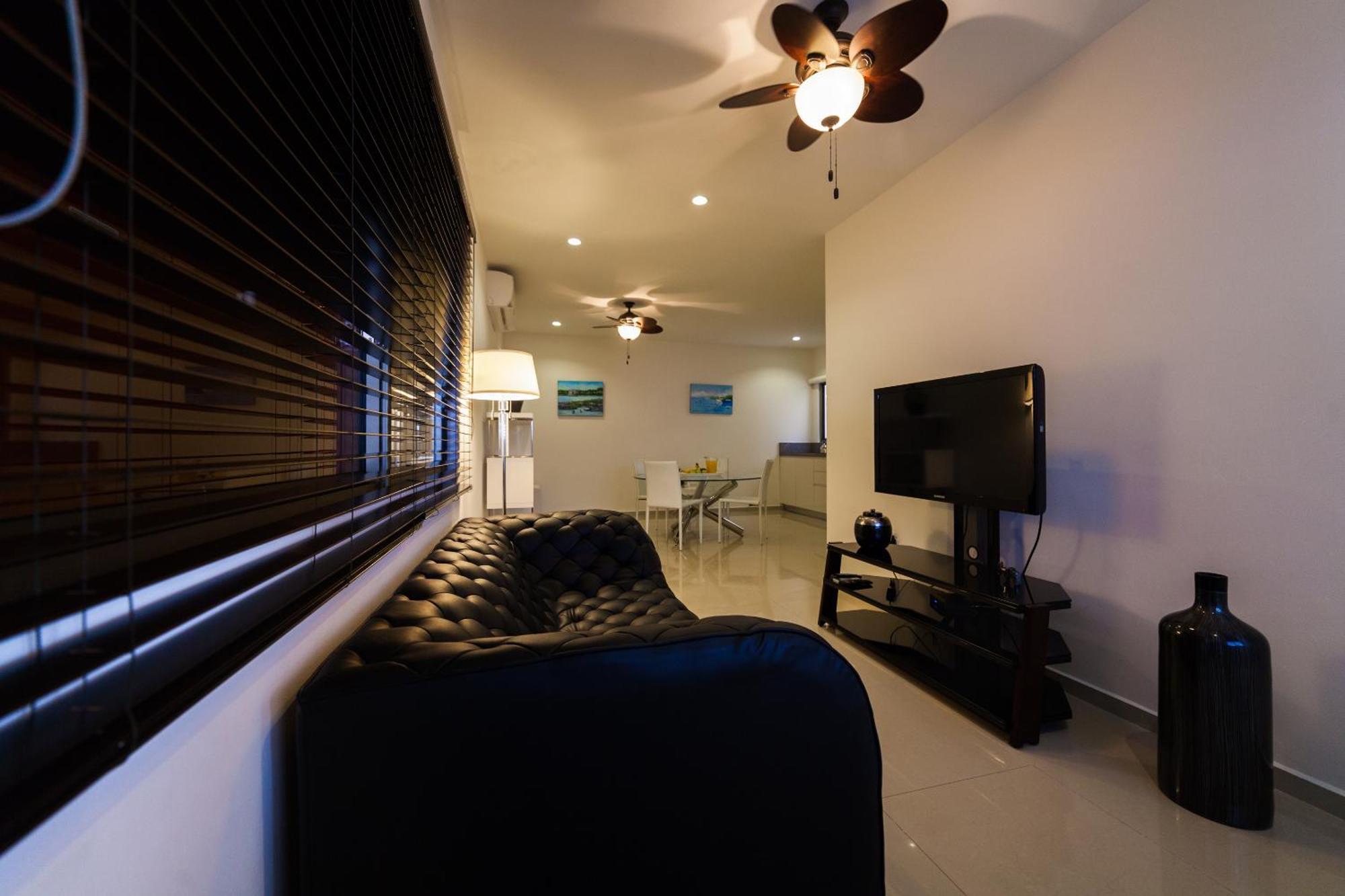 5th Avenue Apartahotel 4*