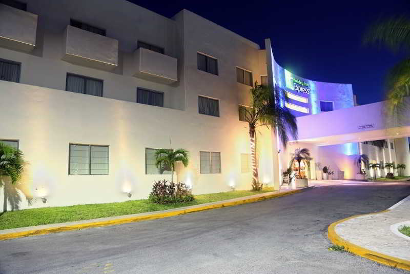 Wyndham Garden Hotel