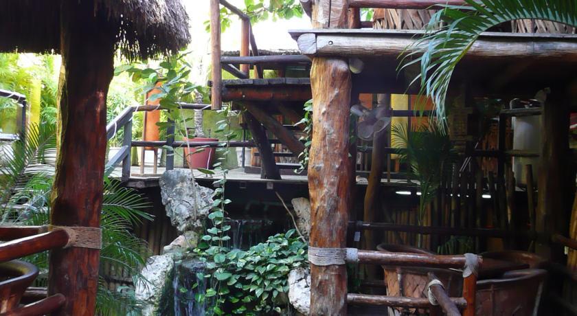 Hotel Blue Parrot On 5th Avenue Playa del Carmen