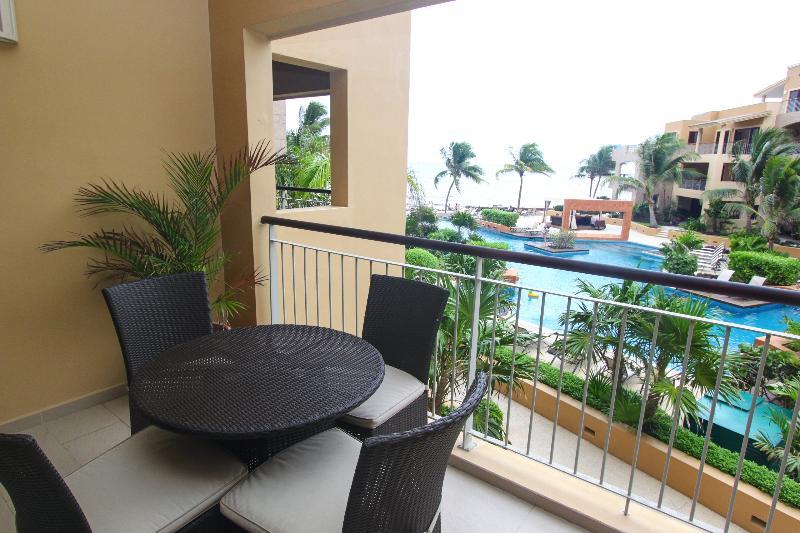 Apartment El Faro Oceanfront Playa del Carmen