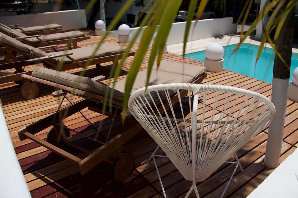 Tropical Casablanca Party Zone