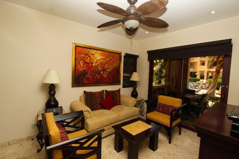 El Faro Oceanfront Apartment *