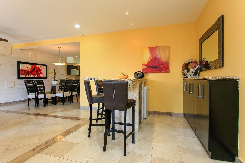 El Faro Oceanfront Apartment *