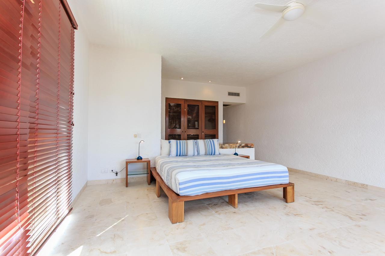 Private Pool Penthouse, Bikes Pool Onsite! Apartment