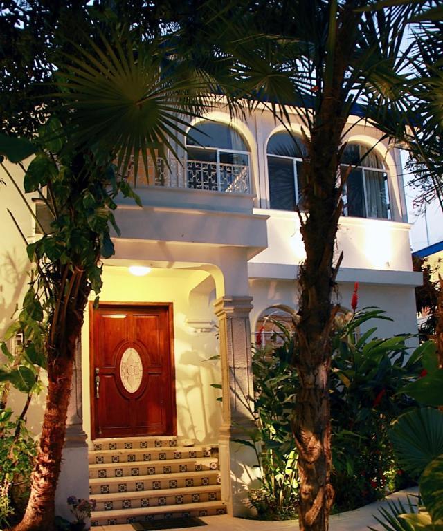 Tropical Casablanca Party Zone Hotel 3*
