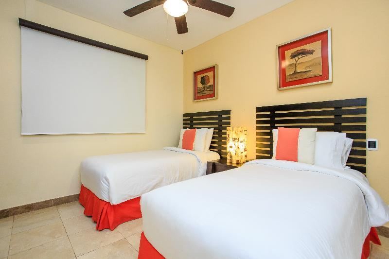 Apartment El Faro Oceanfront *