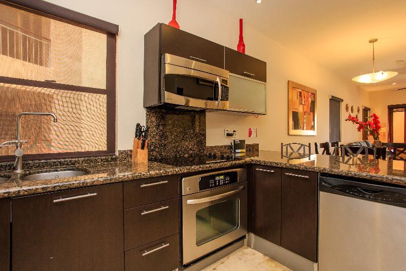 El Faro Oceanfront Apartment