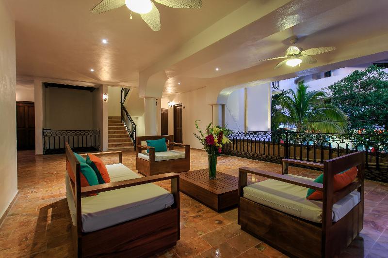 Banana Boutique & - 5th Av Playa del Carmen