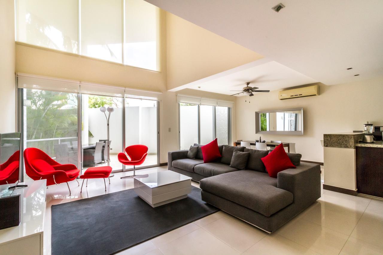 Oasis 101 Apartment