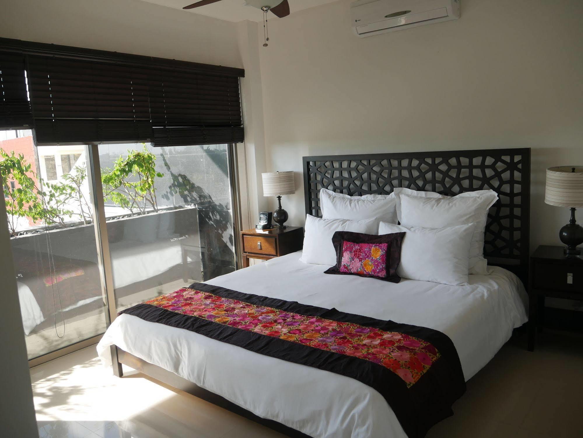 5th Avenue Apartahotel Playa del Carmen