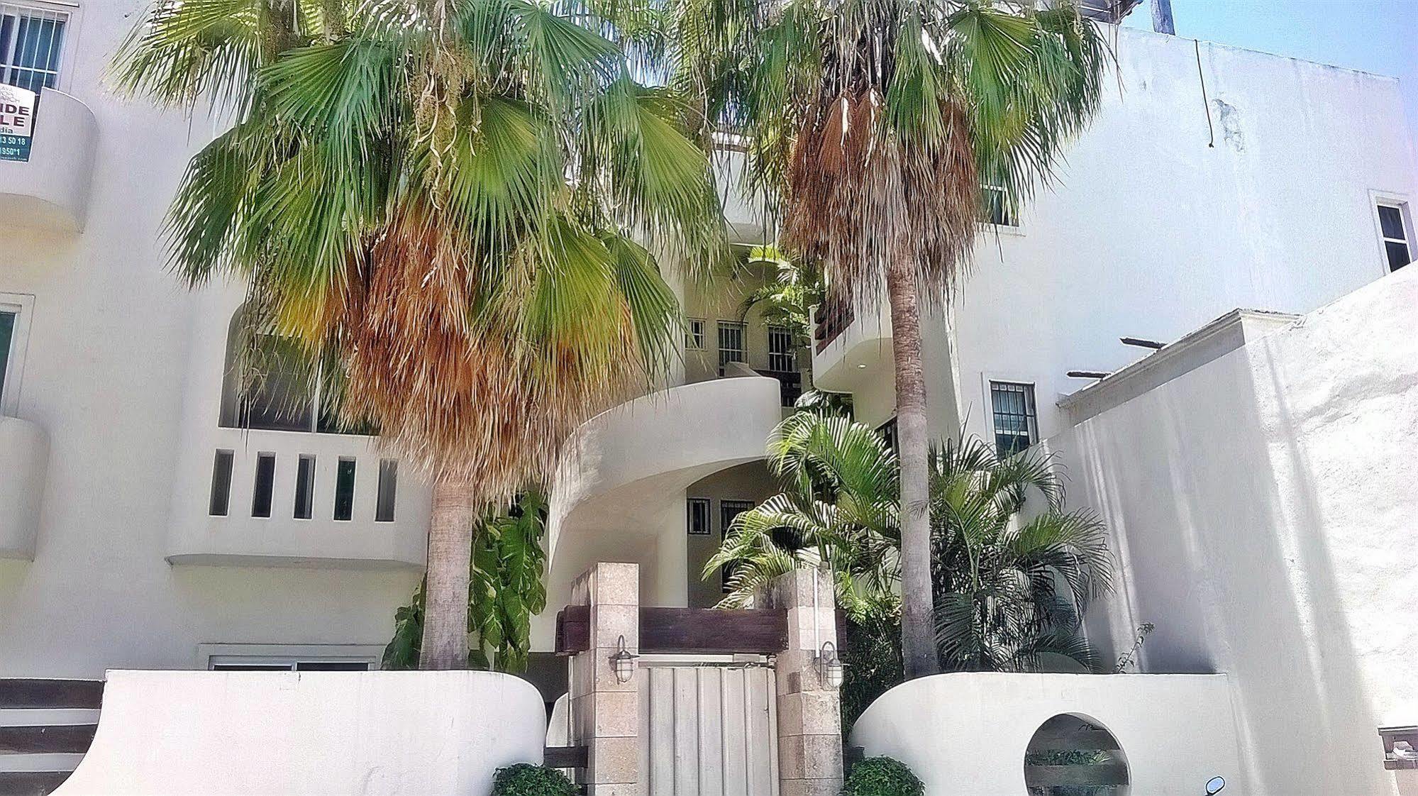 Adelina Bed & Breakfast 3*