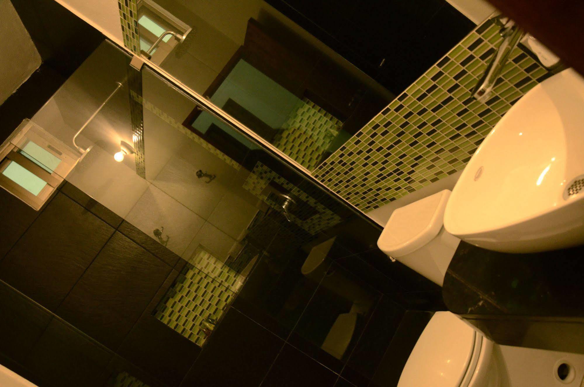The Village Boutique 3*