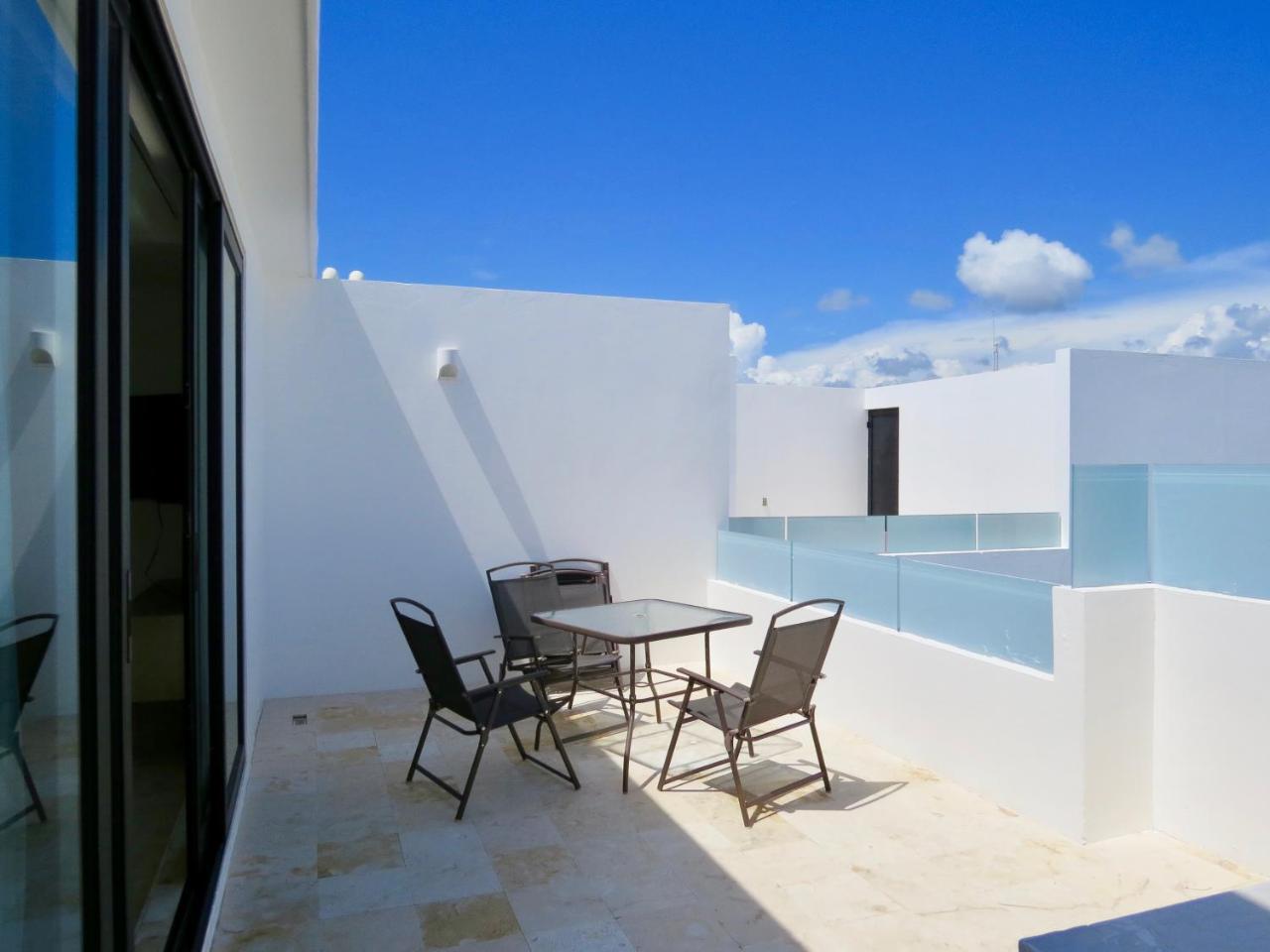 Anah Penthouse By Oceanfront Apartment