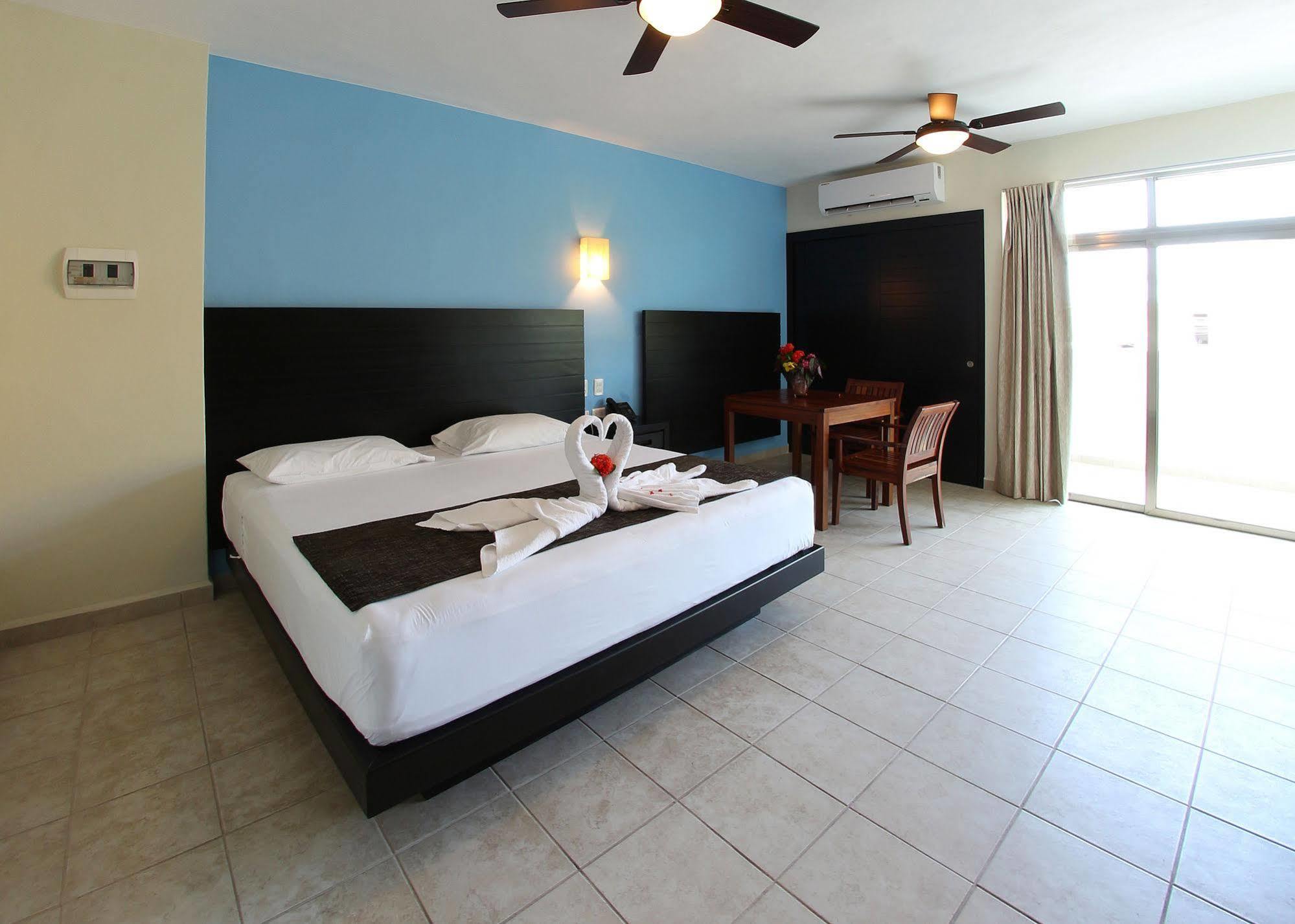 Angelo's Hotel 3*