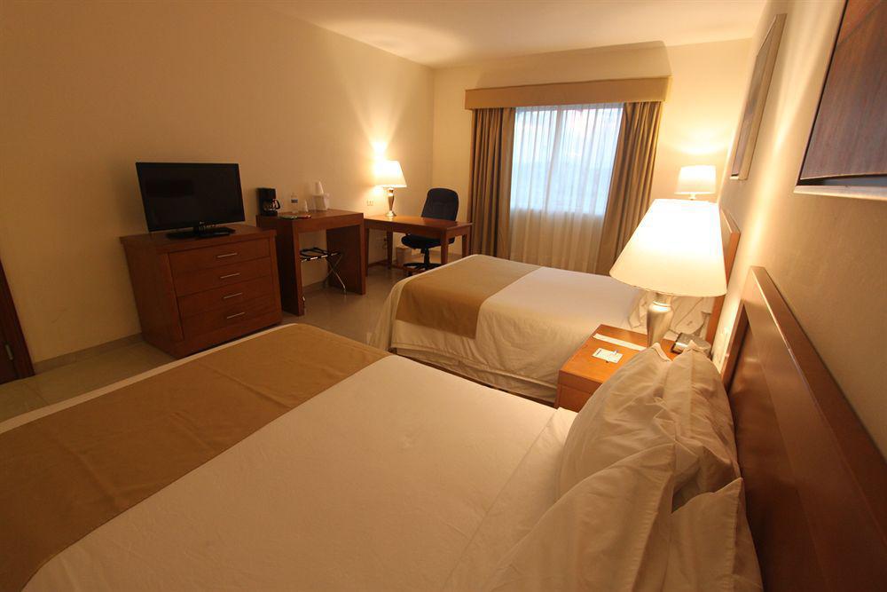 Wyndham Garden Hotel 5*
