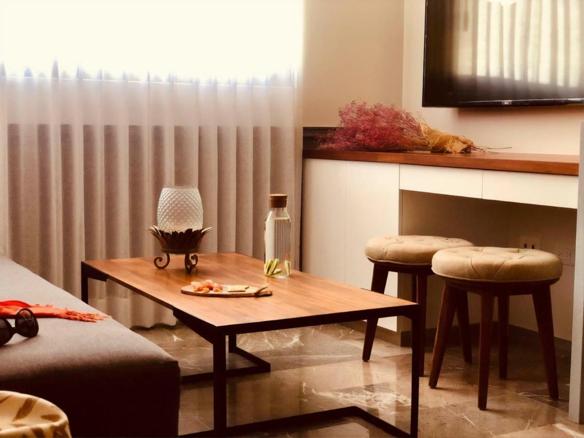 Singular Joy Downtown Residences 3*