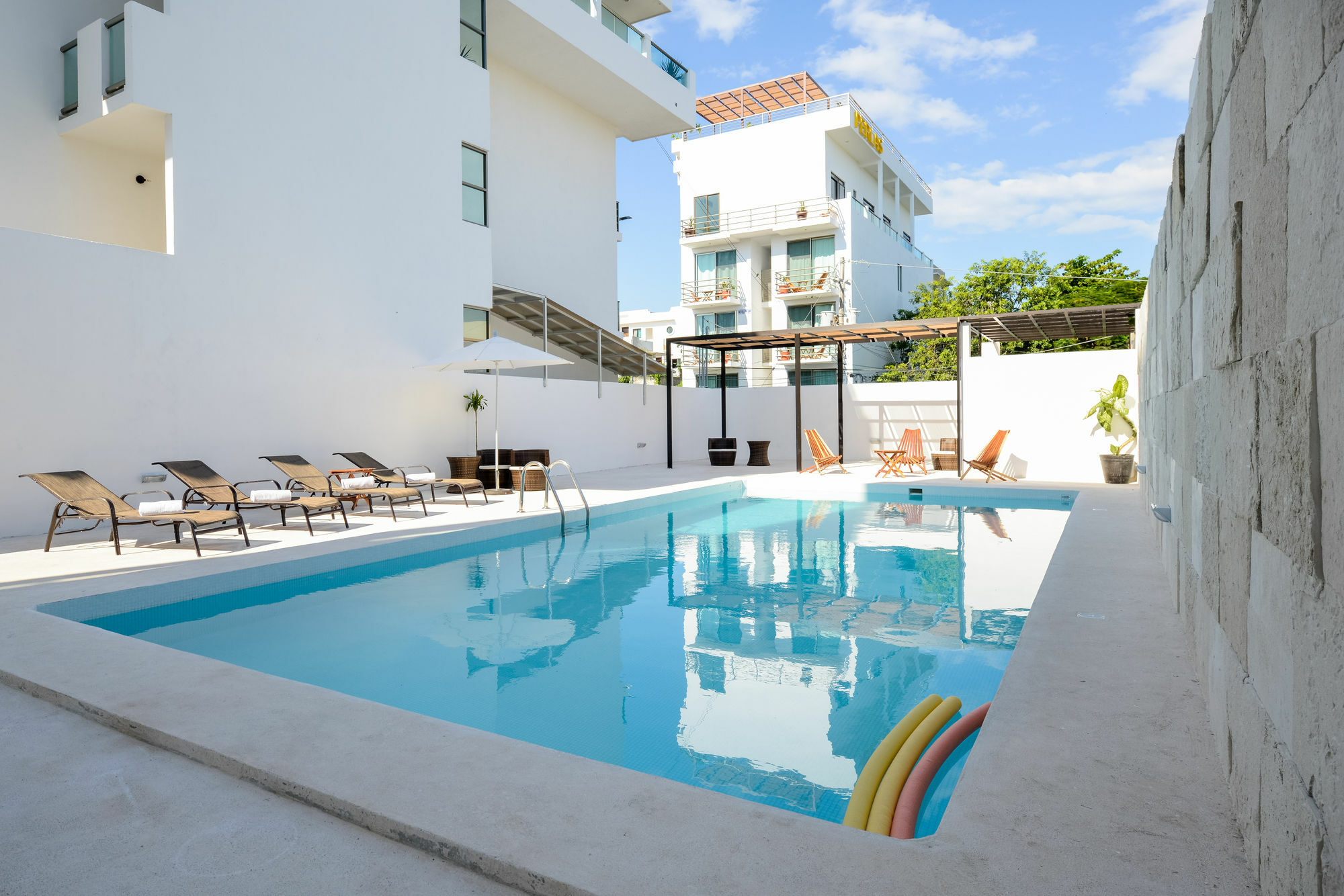 Encantada Aparthotel 3*