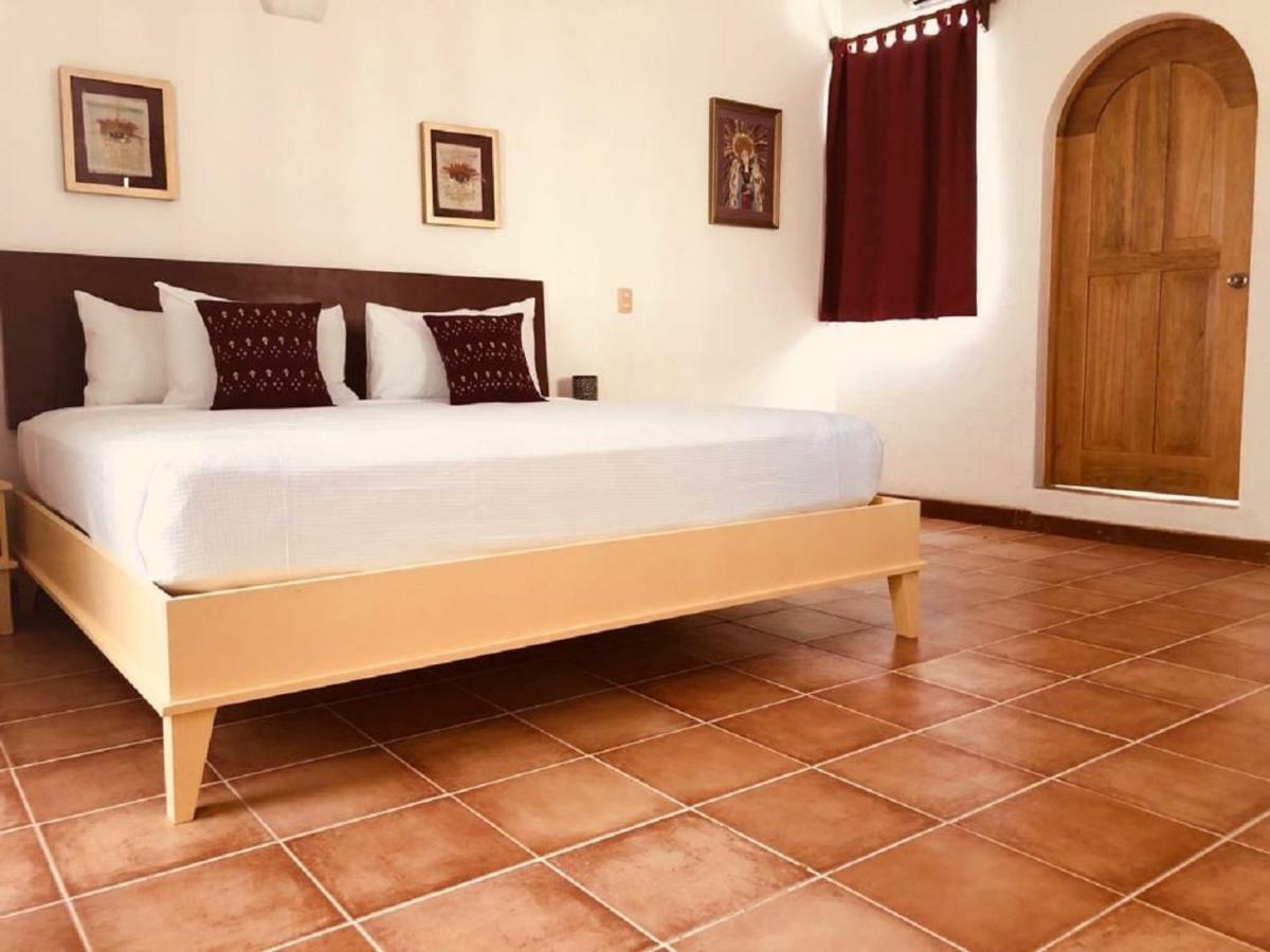 La Armonia Hotel