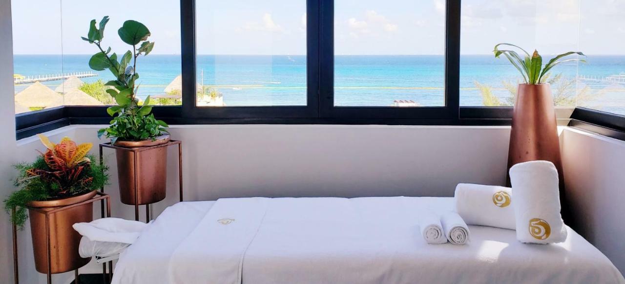 Singular Joy Downtown Residences Hotel