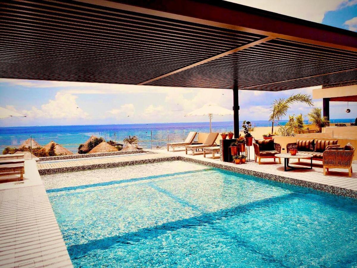 Singular Joy Downtown Residences 3*