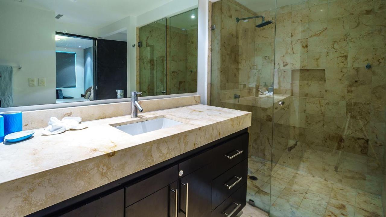 Elements Penthouse 23 Apartment *