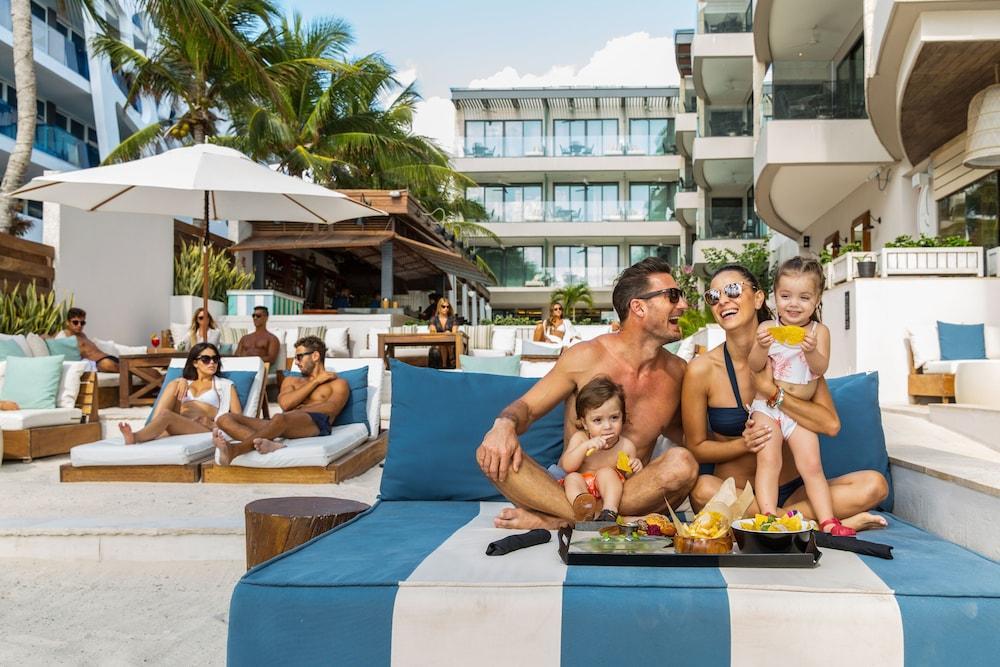 Thompson House, By Hyatt Playa del Carmen