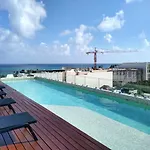 Luxurious Charming Studio-Terrace With Pool-Gym