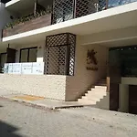 Luxurious Charming Studio-Terrace With Pool-Gym