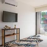 Cozy Apartment In Downtown Area.