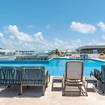 2Br In Top Location, 3Rd Floor, Ocean View
