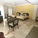 Hotel Los Itzaes