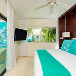 Hotel The Palm (Adults Only)
