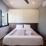 Cute Apartment Roof Top Bbq And Pool In Downtown By Yeah