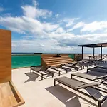 Beautiful 5Thav Apt With Pool! - Distrito Corazon E6