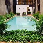 City & Ocean View Condo / Pool,Jacuzzi & Parking - 423 Musa