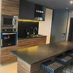 Luxury Apartament 1 Block To 5Th Avenue