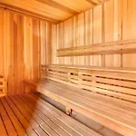 Brightness & Spacious 1 Bedroom