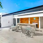Brightness & Spacious 1 Bedroom