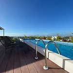 Fully Equipped 1Bd Ph With Gym Rooftop Pool And Bbq